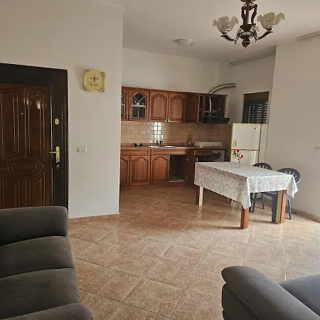 Apartment Holiday Apartments Durres *